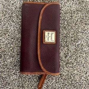Dooney and Bourke wallet burgundy